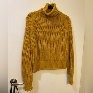 H&M Chunky Turtle Neck. Women’s size small. One of my favorite all time sweaters